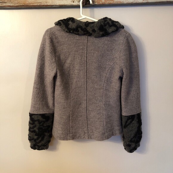 SOFT SURROUNDINGS XS GREY WOOL 3 BUTTON JACKET WITH PATTERNED COLLAR AND CUFFS - Picture 6 of 9